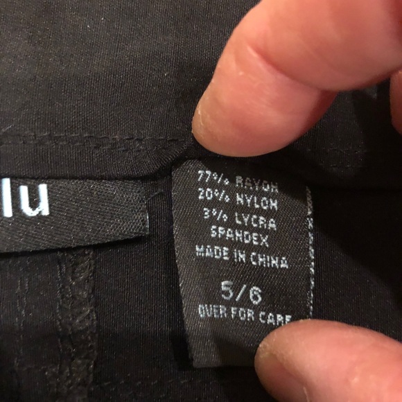 ✅SOLD✅Blu Stretchy black dress pants sz 5 6 - Picture 4 of 4